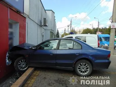 В Черновцах патрульные задержали водителя, который стрелял после ДТП