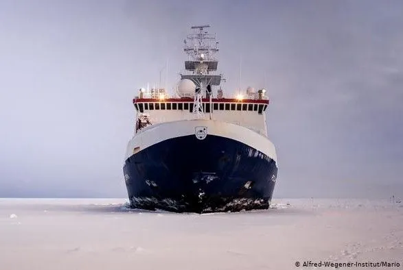 Стартовала крупнейшая в истории экспедиция по изучению Арктики