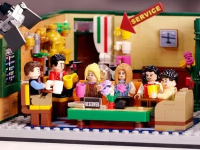 Lego посвятила конструктор юбилею сериала "Друзья"