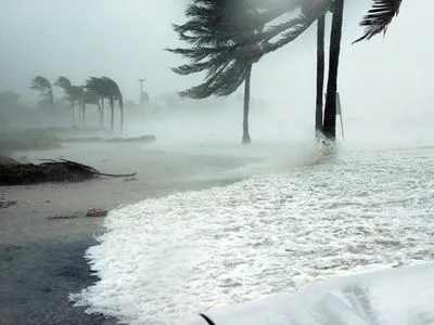 На Бермуды надвигается тропический шторм "Джерри"