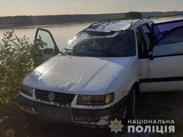 Чоловік потонув разом з автомобілем на Київщині