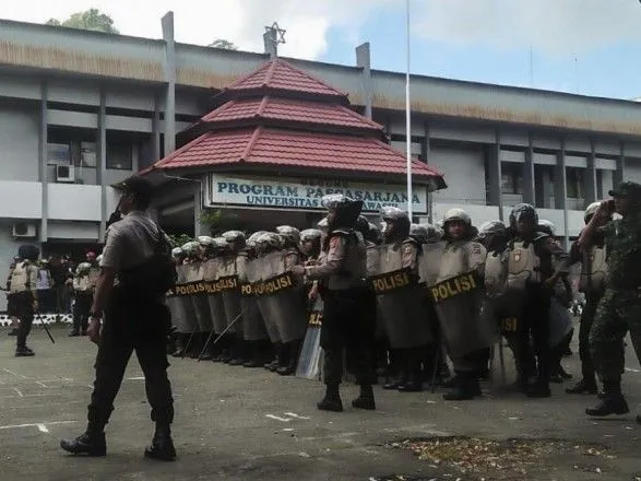 В индонезийской Папуа из-за беспорядков погибли 32 человека