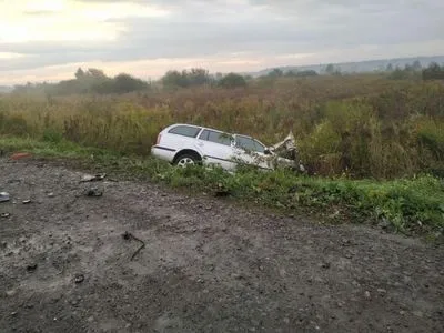 Легковушка столкнулась с грузовиком во Львовской области, есть погибший