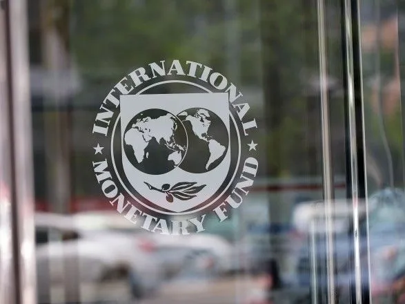 Недостатки в законодательной системе и сквозная коррупция: в МВФ раскритиковали Украину