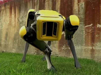Boston Dynamics начали коммерческий выпуск своих роботов