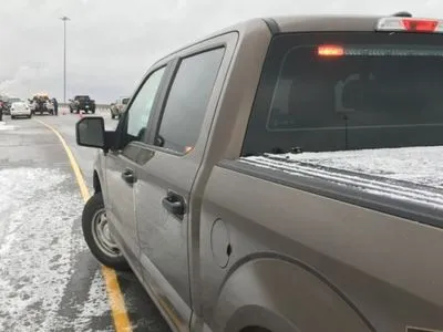 Понад 20 аварій сталося в канадській провінції через несподівано ранній снігопад