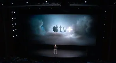 Apple буде показувати свої фільми в кінотеатрах