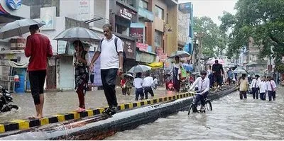 Понад 70 людей загинули на півночі Індії через потужні зливи