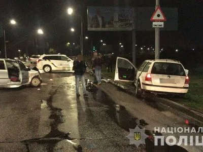 В Днепропетровской области пьяный сотрудник полиции совершил ДТП, 3 пострадавших