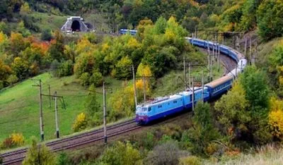 До Дня захисника України призначили вже шість додаткових поїздів