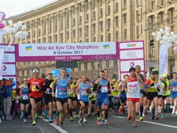 У центрі Києва перекриють рух транспорту через марафон