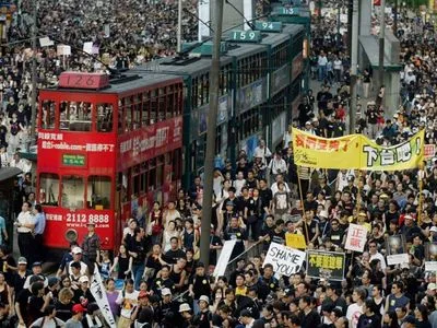 Парламент Гонконга объявил об эвакуации сотрудников из-за массовых беспорядков