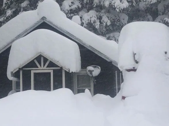 Американський штат Монтана накрила снігова буря, оголошено надзвичайний стан