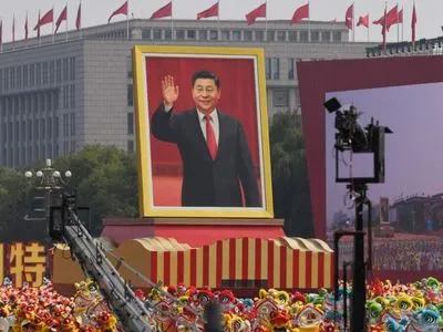 В Пекине завершился военный парад по случаю 70-летия образования КНР