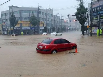 У Південній Кореї через тайфун загинули шестеро людей