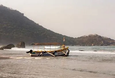В Индии перевернулась пассажирская лодка, есть погибшие
