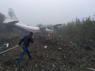 Мінінфраструктури: через аварійну посадку літака під Львовом, попередньо, є загиблі