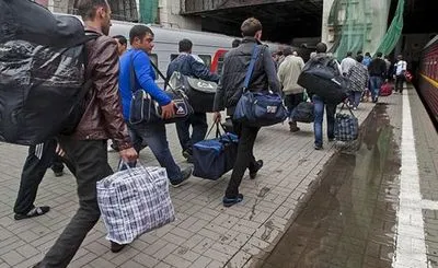 Міграційна служба: в Україні офіційно живе майже 400 тисяч іноземців