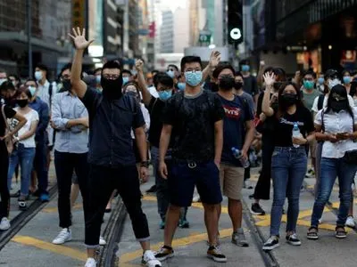 Понад 30 людей постраждали внаслідок масових заворушень у Гонконгу