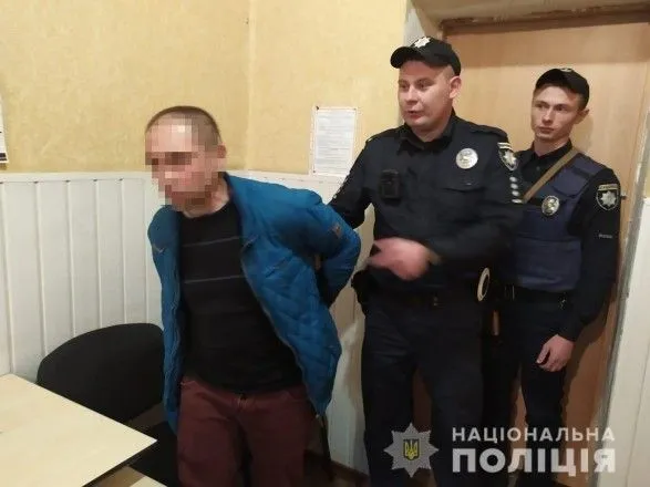 Мужчина угрожал подорвать дом в Днепропетровской области