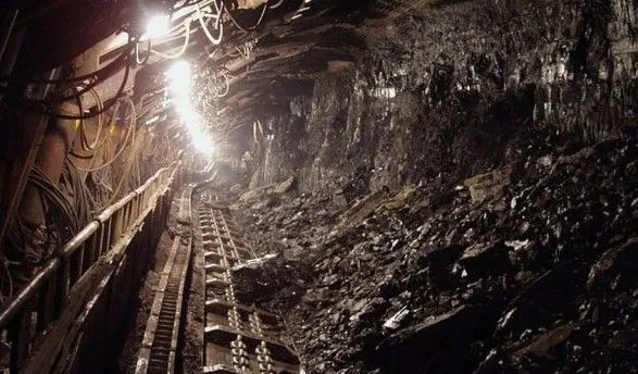 На Доннеччині сталась пожежа у шахті, в якій знаходилось понад 200 гірників