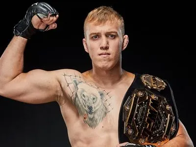 Український боєць одержав першу перемогу в UFC