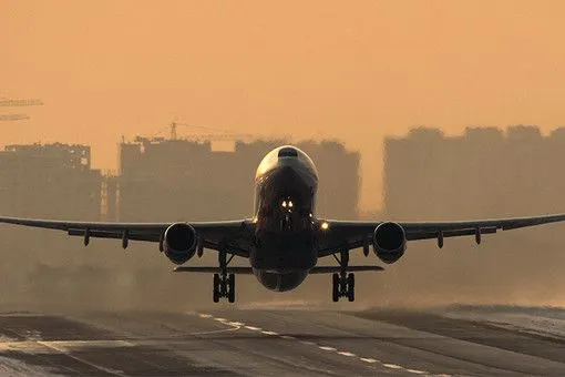 Мінінфраструктури хоче скасувати податок на внутрішні авіаперевезення
