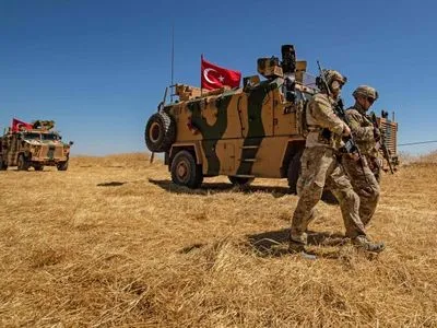 Опубліковано відео переміщення турецьких військ на кордон з Сирією