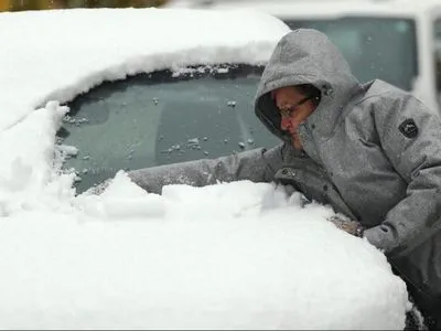 Снігопад спричинив траспортний колапс у Канаді