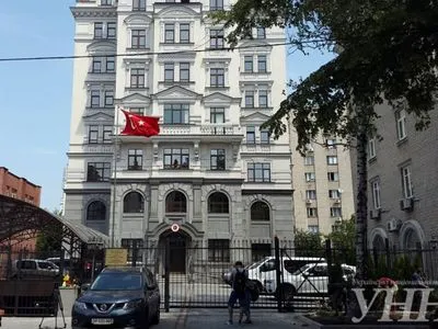 В Киеве во время митинга у посольства Турции ранили активистку