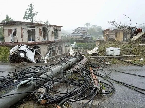 Тайфун в Японии достиг главного острова страны - Хонсю