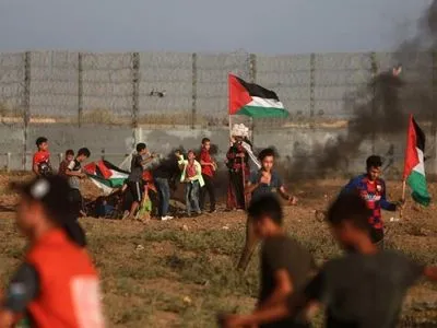 Полсотни палестинцев пострадали в столкновениях с израильской армией