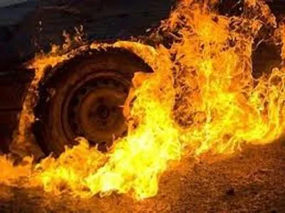 На столичных Осокорках адвокату сожгли авто