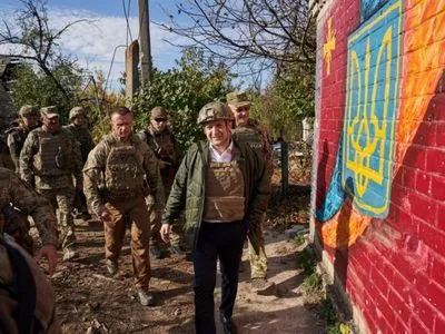 События на Донбассе стали для Украины шоковой терапией - Зеленский