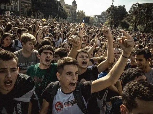 Засуджені лідери сепаратистів Каталонії виступили проти заворушень в ході демонстрацій