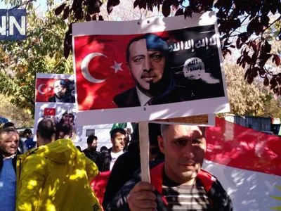 В Киеве пикетировали посольство США из-за военной операции Эрдогана в Сирии