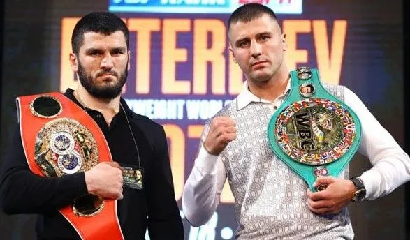 Объединительный бой: боксеры Гвоздик и Бетербиев провели дуэль взглядов