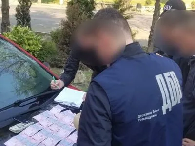 Заместителя начальника отделения полиции на Закарпатье задержали на взятках