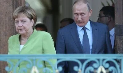 Меркель и Путин провели телефонный разговор о нормандском формате