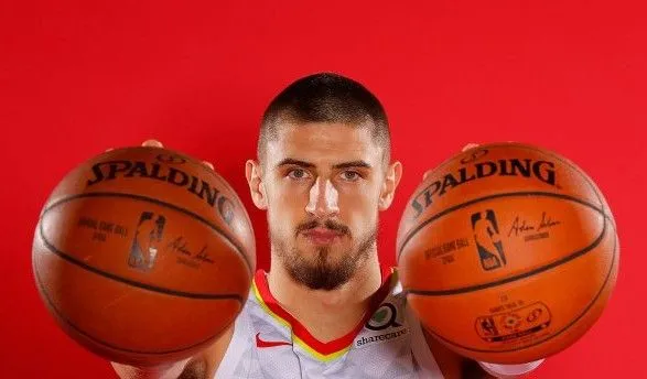 Украинец стал лучшим баскетболистом матча НБА по подборам