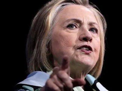 Клинтон назвала одну из кандидатов в президенты США от демократов "фавориткой россиян"