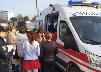 ДТП во Львове: за медицинской помощью обратилось 14 человек, из них 3 - госпитализированы