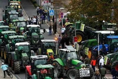 Протесты фермеров парализовали движение во многих городах Германии