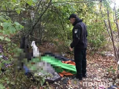 Вблизи железной дороги в Одесской области обнаружили обугленное тело человека