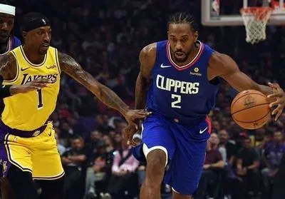 НБА: "Клипперс" праздновали победу в дерби Лос-Анджелеса
