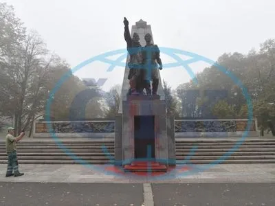 У Чехії за добу облили фарбою два пам'ятники радянським воїнам
