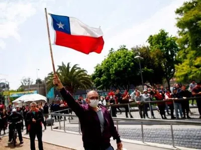 Президент Чилі підписав укази про скасування надзвичайного стану по всій країні