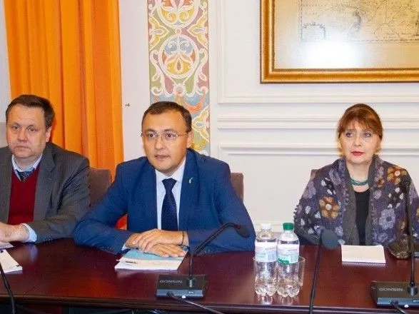МИД Украины приняло делегацию Венецианской комиссии, которая должна дать оценку закону о языке