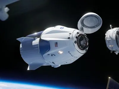 SpaceX планує в листопаді провести випробування двигунів Crew Dragon