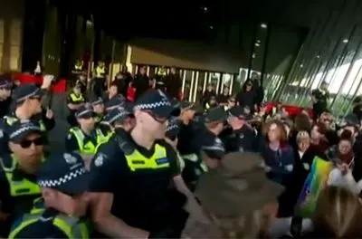 На климатических протестах в Австралии задержали более 40 человек